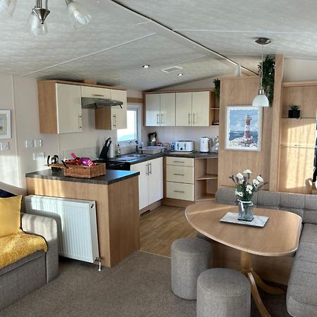 Phoenix Caravan Hire, Trecco Bay Porthcawl Dış mekan fotoğraf