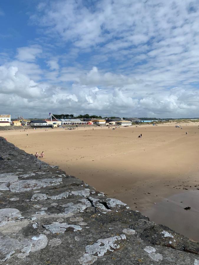 Phoenix Caravan Hire, Trecco Bay Porthcawl Dış mekan fotoğraf