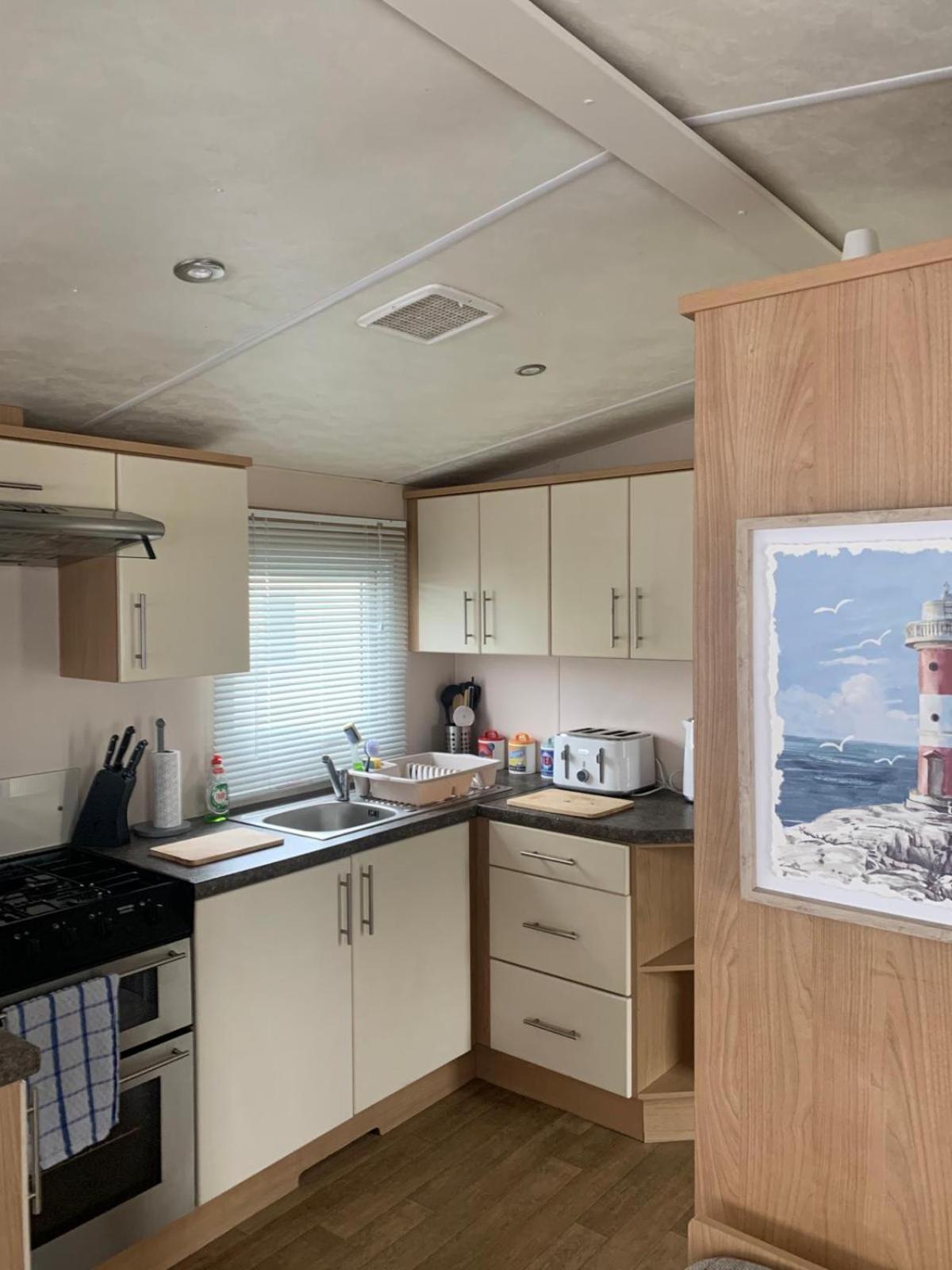 Phoenix Caravan Hire, Trecco Bay Porthcawl Dış mekan fotoğraf